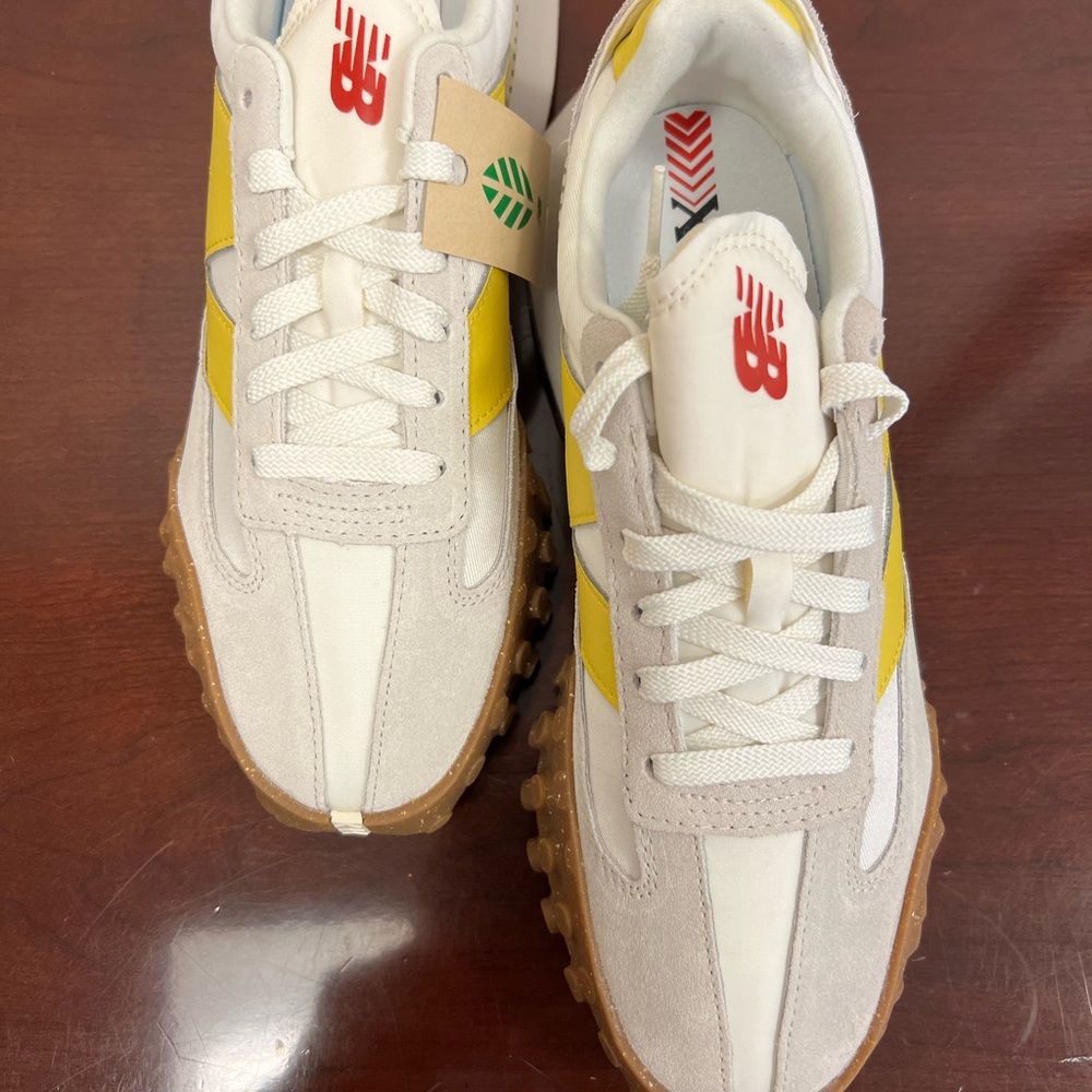 NEW! New Balance XC-72 sea salt w/ honeycomb (yellow) sneakers. Women’s 9/M 7.5